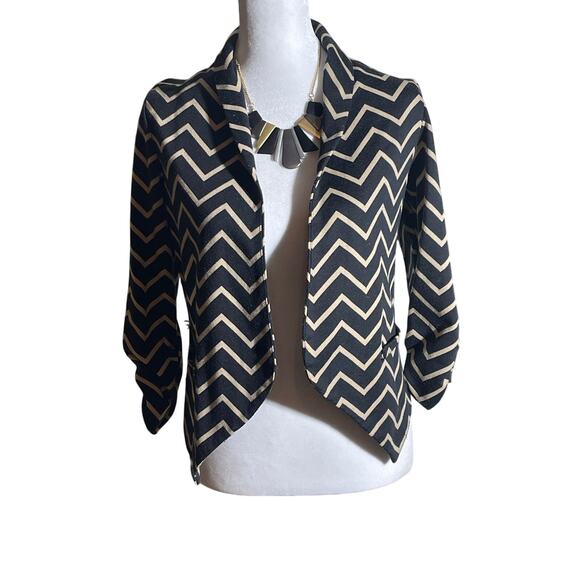 Charlotte Russe black & tan chevron short tuxedo jacket - Picture 1 of 6